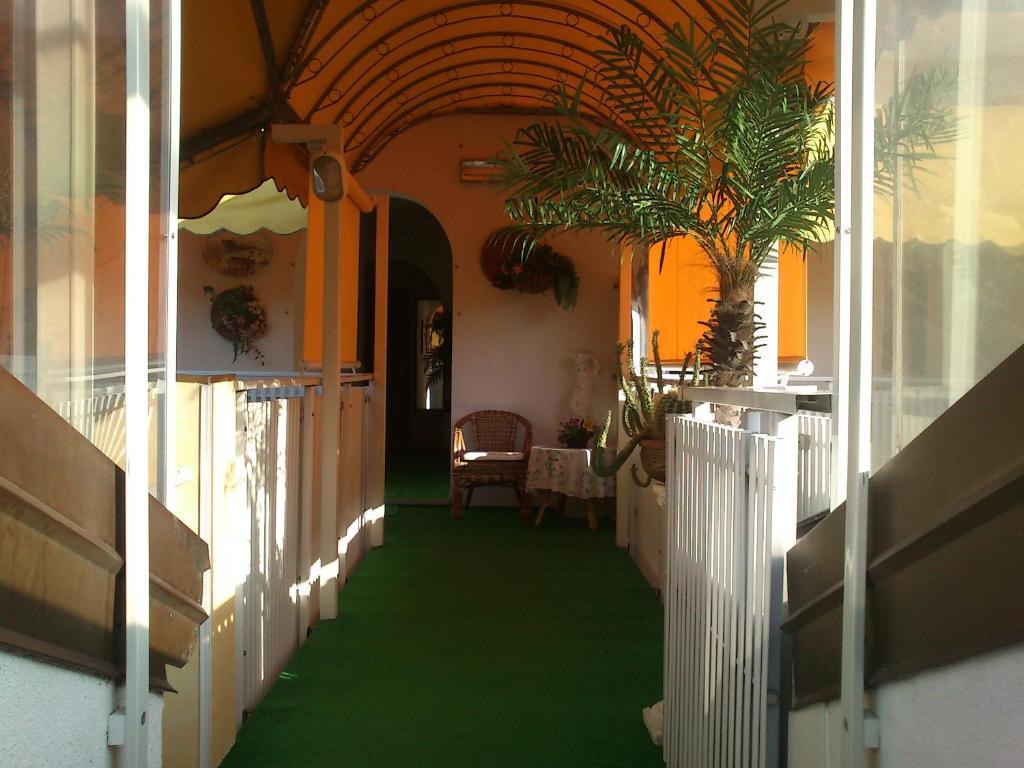 Hotel La Parigina Линьяно-Саббьядоро Экстерьер фото
